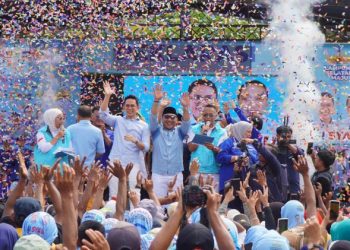 Dari Eko Patrio hingga Uya Kuya Antar Pasangan Egi-Syaiful Daftar ke KPU Lamsel