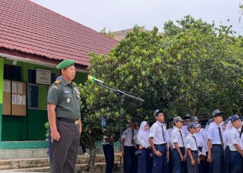 Koramil 412 Kotabumi Gelar Upacara di SMPN 7 Kotabumi, Bangun Semangat Nasionalisme Menuju Indonesia Emas 2045
