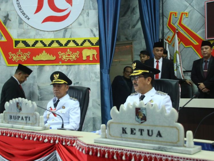 Bupati Hamartoni Paparkan Visi-Misi di Rapat Paripurna DPRD Lampung Utara
