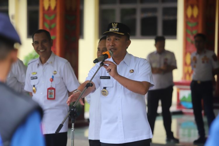 Bupati Lampung Barat Dorong Petugas Damkar untuk Lebih Sigap dan Profesional