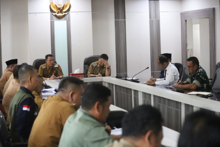 Pemkab Lampung Barat Bahas Solusi Konflik Satwa Liar di Suoh dan BNS