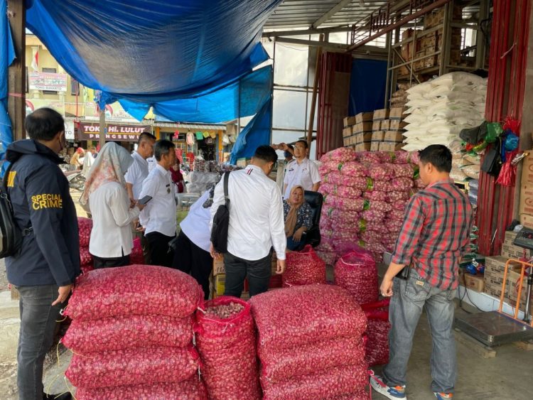 Cegah Kecurangan Jelang Lebaran, Tim Gabungan Temukan Minyak Goreng Tak Sesuai Takaran di Pringsewu