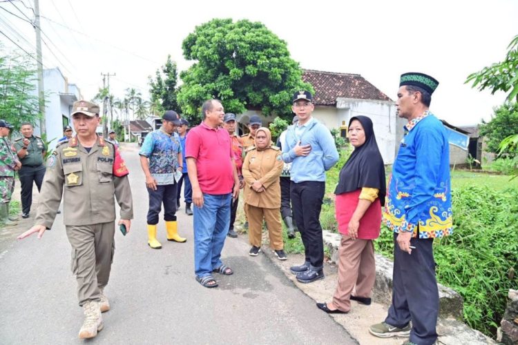 Respons Cepat Bupati Egi: Tinjau Langsung Lokasi Banjir di Natar dan Katibung, Pastikan Penanganan Maksimal