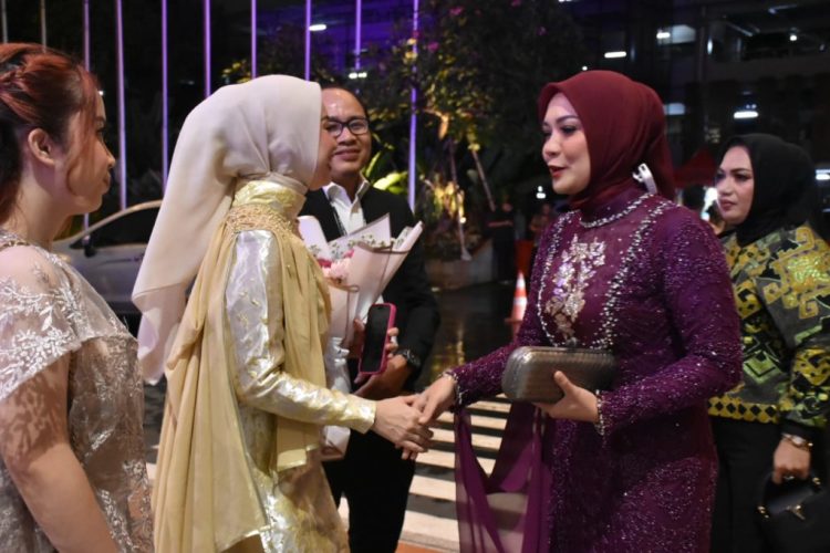 Ibu Purnama Wulansari Mirza Hadiri Puteri Indonesia 2025, Dukung Perempuan Berprestasi dari Lampung