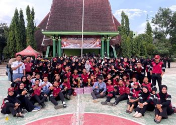 Gemilang di Garda Fair 2025! Paskibra SMA Negeri 2 Kalianda Raih Dua Trofi Kebanggaan