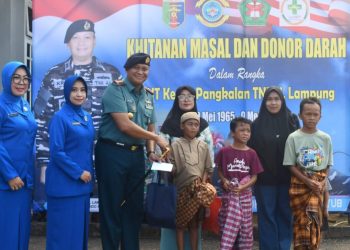 “Meriahkan HUT ke-60, Lanal Lampung Gelar Khitan Massal & Donor Darah: Antusias Warga Tumpah Ruah”