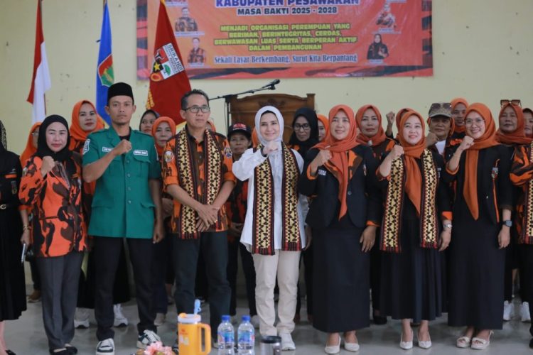 Tegaskan Peran Strategis Perempuan, Hj. Nanda Indira Lantik Pengurus Srikandi Pemuda Pancasila Pesawaran