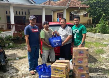 Pemkab Tanggamus Salurkan Bantuan untuk Warga Terdampak Angin Puting Beliung di Pekon Teratas