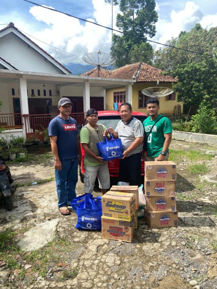 Pemkab Tanggamus Salurkan Bantuan untuk Warga Terdampak Angin Puting Beliung di Pekon Teratas