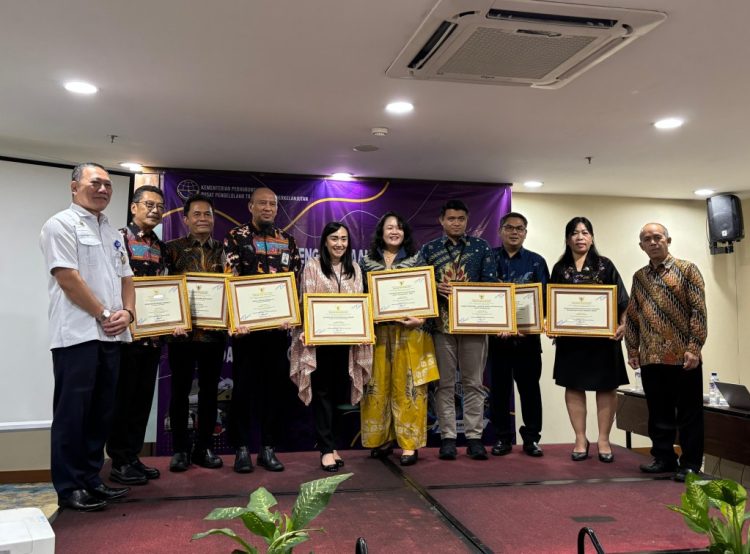 ASDP Borong 10 Penghargaan Pelayanan Prima dari Kemenhub, Tegaskan Komitmen Layanan Kelas Dunia