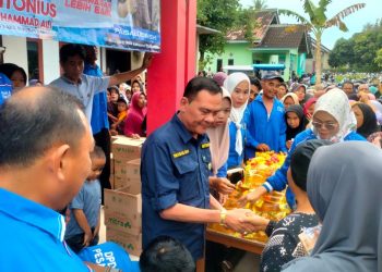 PAN Gelar Pasar Murah Minyak Goreng Jelang PSU Pilkada Pesawaran, Warga Antusias Dukung Nanda-Anton