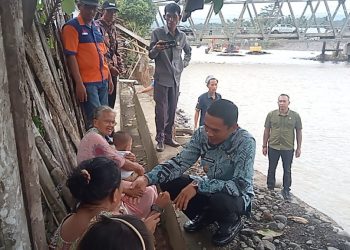 Wabup Tanggamus Tinjau Normalisasi Sungai Way Semuong, Tangani Ancaman Banjir Pemukiman Warga