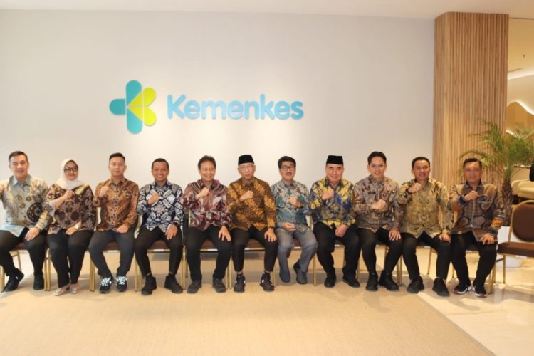 Bupati Hamartoni Tegaskan Komitmen Dukung Program Kesehatan Nasional di Raker Kemenkes RI
