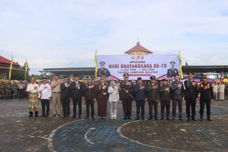 Hari Bhayangkara ke-79, Polres Lampung Selatan Anugerahkan Penghargaan untuk 45 Tokoh dan Personel Inspiratif