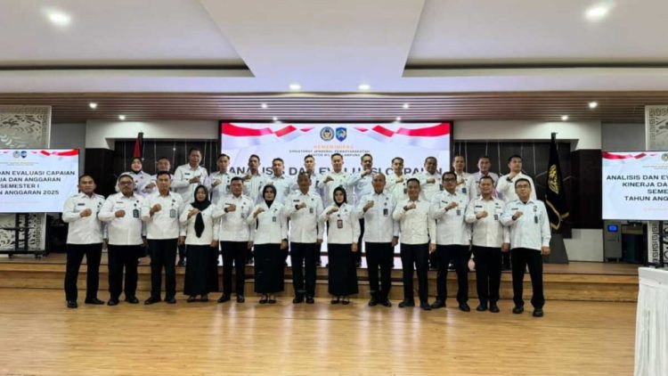 Kalapas Kalianda Tegaskan Komitmen Inovasi di Rapat Evaluasi Kinerja dan Anggaran Semester I 2025