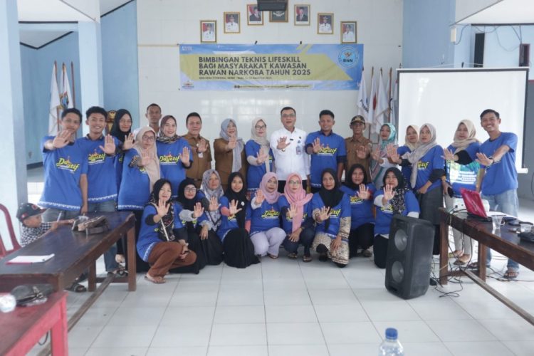 Pelatihan Lifeskill Pengolahan Roti BNNK Lampung Selatan Dorong Pemberdayaan Warga Desa Titiwangi