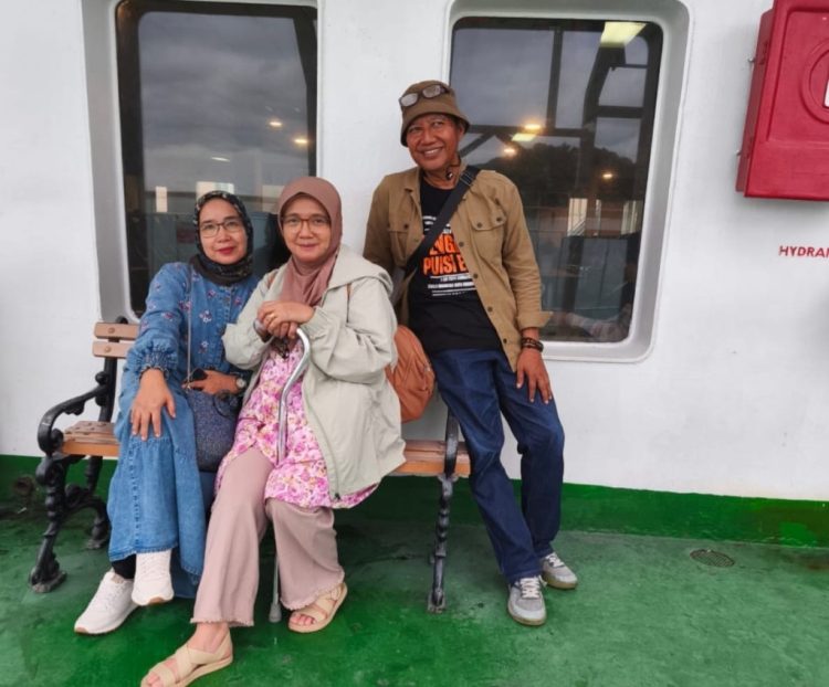 Juri Terpilih dan Peserta dari Berbagai Daerah Ramaikan Lomba Baca Puisi Esai di Lampung