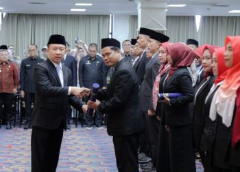 Pelantikan 96 Pejabat di Pemprov Lampung, Sekdaprov Marindo Tekankan Kompetensi dan Integritas ASN