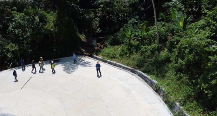 Jalan Umbar–Putih Doh di Tanggamus Selesai Diperbaiki, Warga Sambut Dengan Lega