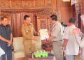 BPN Pringsewu Serahkan Puluhan Lembar Sertifikat Aset Pemda