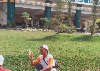 Rehabilitasi Taman Depan Kantor Bupati Pringsewu Dibiayai Dana CSR Bank Lampung, Bupati Gunakan Dana Pribadi Untuk Median Jalan