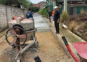 Akhirnya! Jalan Lingkungan di Pringsewu Mulai Dibangun Pemprov Lampung, Warga Sambut dengan Antusias