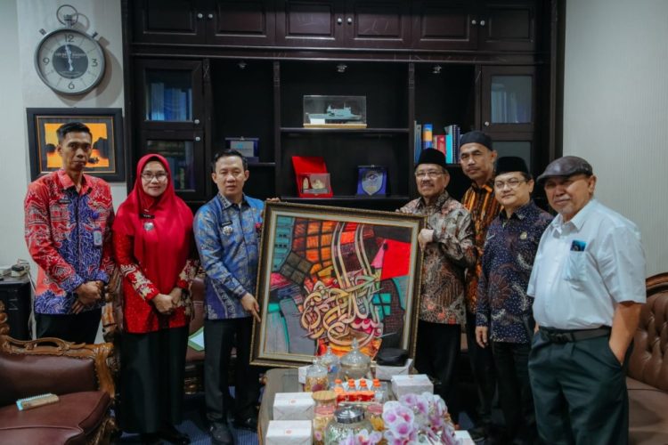 Pemprov Lampung Siap Cetak Sejarah dengan Penulisan Mushaf Al-Qur’an Bernuansa Budaya Lampung