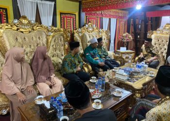 Bupati Tanggamus Lepas Kloter Pertama Jamaah Umroh Pemenang Tanggamus Color Run 2025, Doakan Kemajuan Daerah dan Keselamatan Jamaah