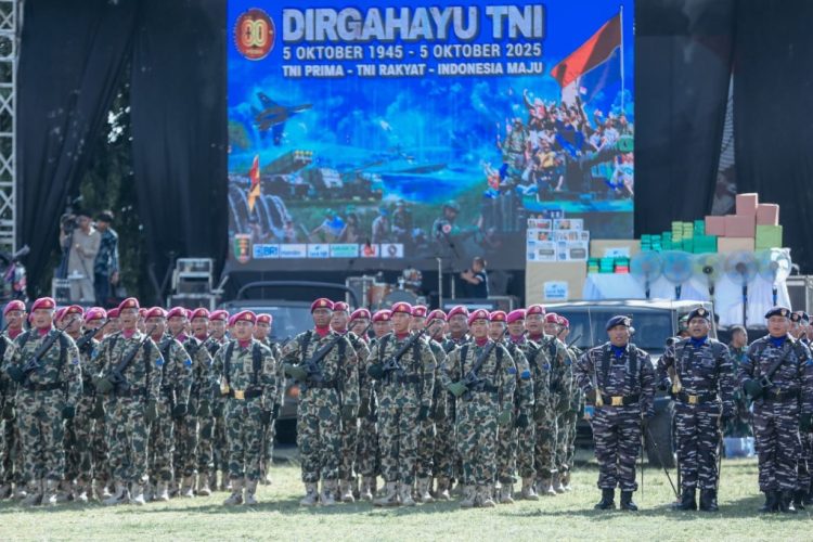 Gubernur Rahmat Mirzani Djausal Pimpin Upacara HUT TNI ke-80, Angkat Tema “TNI Prima – TNI Rakyat – Indonesia Maju”