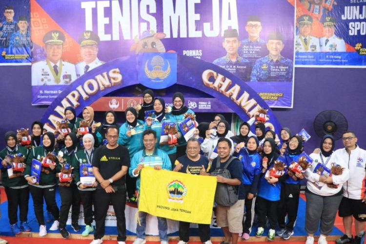 Tim Tenis Meja Beregu Putri Lampung Curi Perhatian di Pornas Korpri 2025, Pulang dengan Medali Perunggu!