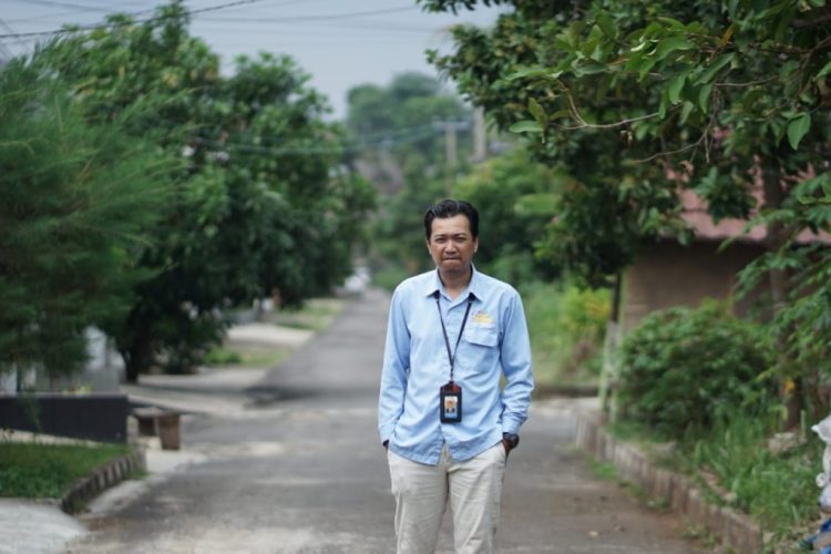 Kritik Sastra Postmodern Puisi “Mati Dalam Sunyi (2025)” Karya Muhammad Alfariezie