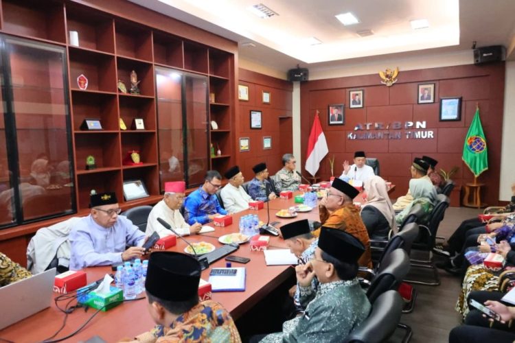 Menteri Nusron Gerak Cepat! Target 2 Tahun, Sertifikasi Tanah Wakaf dan Masjid di Kaltim Rampung