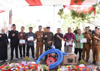 Wujudkan Swasembada Pangan, Bupati Tanggamus Serahkan Alsintan untuk 50 Kelompok Tani