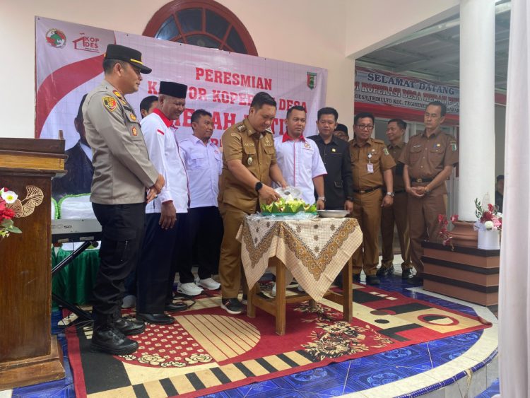 Sejarah Baru di Pesawaran! Wabup Antonius Resmikan Koperasi Merah Putih Pertama, Siap Dongkrak Ekonomi Desa