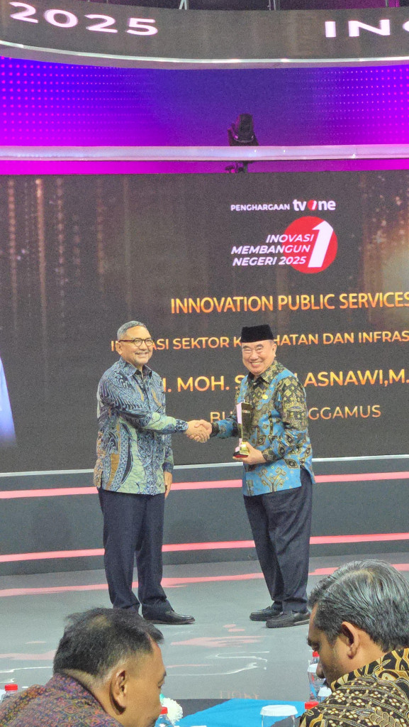Bupati Tanggamus Moh. Saleh Asnawi Raih Penghargaan Bergengsi dari tvOne, Bukti Nyata Inovasi dan Kepemimpinan Visioner