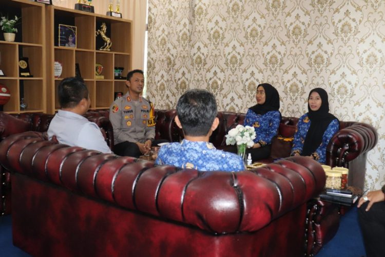 Kapolres Pringsewu dan Bawaslu Gelar Pertemuan Strategis: Bongkar Ancaman Pemilu dan Rumuskan Pengawasan Super Ketat