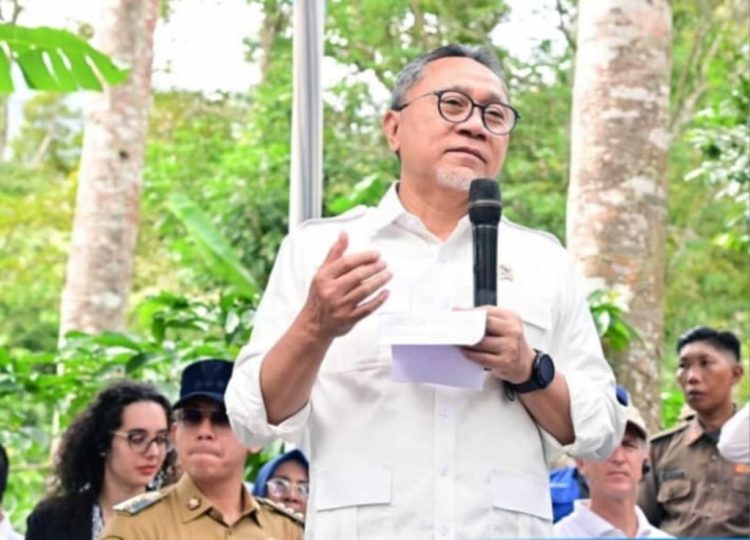 Gunung Rajabasa Jadi Fokus Perlindungan Lingkungan, Menko Pangan Zulkifli Hasan Dorong Petani Terapkan Perhutanan Sosial