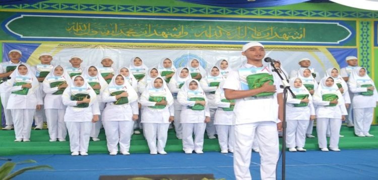 Momen Sakral Capping Day STIKes Baitul Hikmah Tandai Transisi ke Praktik Klinis