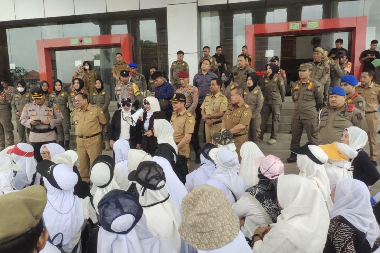 Murid SMA Siger Terkatung, Publik Teringat Skandal Koperasi Ragom Betik Gawi