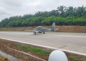 Uji Coba Perdana, F-16 dan Super Tucano TNI AU Gunakan Tol Lampung sebagai Runway