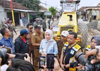 Wagub Lampung Tinjau Perbaikan Jalan Pringsewu–Pardasuka, Pastikan Mobilitas Masyarakat Lancar