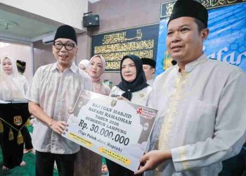 Gubernur Rahmat Mirzani Djausal Ajak Masyarakat Bandar Lampung Tingkatkan Semangat Gotong Royong