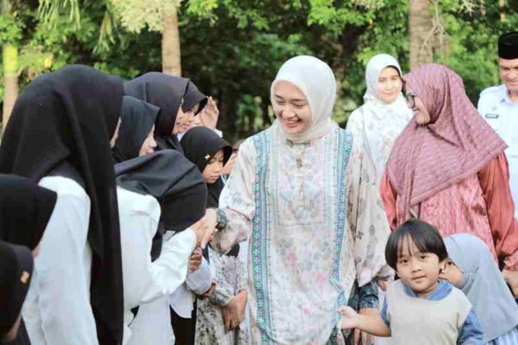Wagub Jihan Safari Ramadan dan Buka Puasa Bersama Anak-Anak Panti Asuhan di Agropark PKK