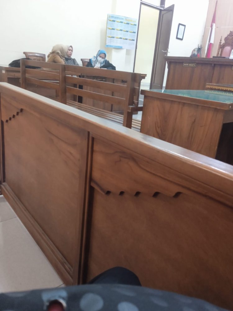 Sidang Korupsi PT LEB di PN Tanjungkarang, Fahrizal Darminto Berhalangan Hadir