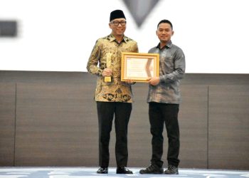 Rahmat Mirzani Djausal Dianugerahi Tokoh Penggerak Agrikultur Nasional