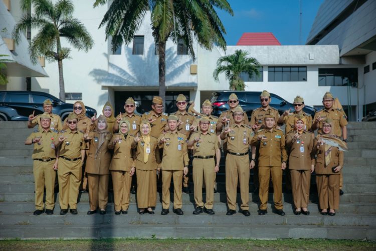 Sekdaprov Lampung Pimpin Upacara Hari Otonomi Daerah, Soroti Sinkronisasi Pusat dan Daerah