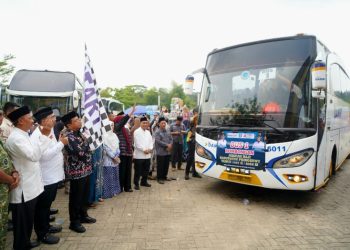 Suasana Haru Warnai Pelepasan Jamaah Haji Pringsewu 2026