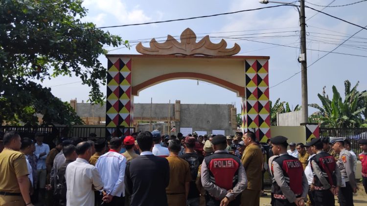 Warga Adat Tuntut Kejelasan Status Tanah Pembangunan Gedung KDMP di Tanggamus