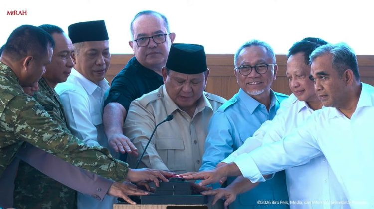 Sulpakar Tekankan Disiplin ASN Saat Pimpin Apel Mingguan Pemprov Lampung