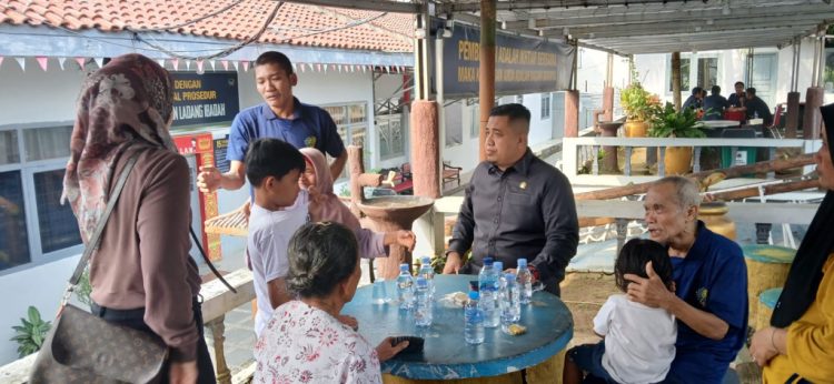 DPR RI Fasilitasi Momen Haru, Keluarga Jenguk Mujiran di Lapas Kalianda